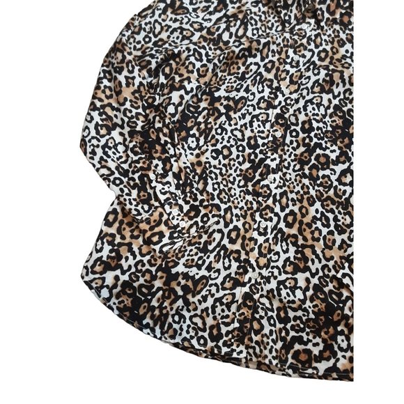 2/$35- Talbots Button Up Animal Print Blouse Women Size Medium - Picture 3 of 12